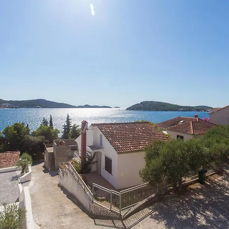 6 Bedroom Gorgeous In Dvornica Casa vacanze